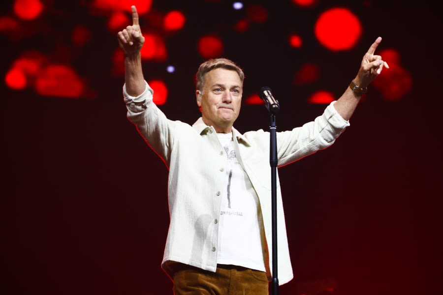 Contemporary Christian artist Michael W. Smith brings ‘Every Christmas’ tour to Mobile