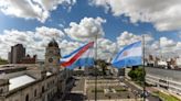 Alumnos de la escuela Carbó confeccionan banderas de flameo y ceremonias | apfdigital.com.ar