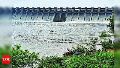 Maharashtra CM Eknath Shinde Seeks All-Party Support for Water Diversion Demand | Aurangabad News - Times of India