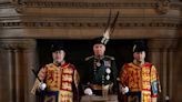 La emblemática “Piedra de Scone”, en camino desde Edimburgo hacia Londres para la coronación de Carlos III