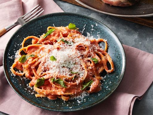 101 Classic, Simple and Easy Pasta Recipes That Are Worthy of Dinner Tonight