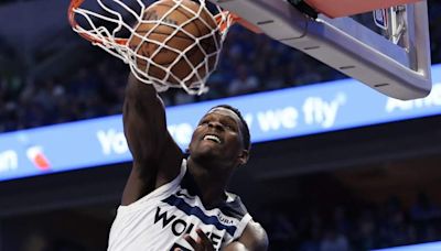 Anthony Edwards Reacts to Michael Jordan-Like Poster Dunk vs. Mavericks