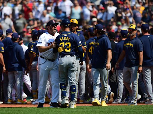 Red Sox 2, Brewers 1: Boston takes control in three-pitch span in the eighth