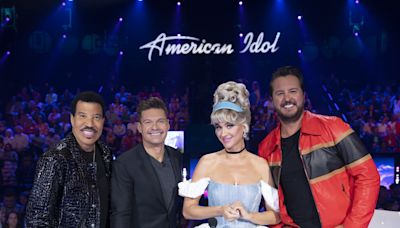 Ryan Seacrest Uses a Leaf Blower on Lionel Richie During ‘American Idol’ Disney Night Episode