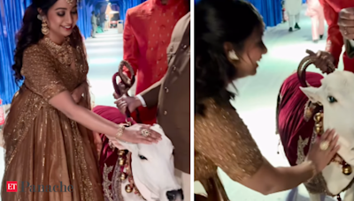 Shreya Ghoshal charms fans with ‘cutest prettiest gaiyyas’ video at Ambanis wedding