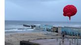 Tras dar la vuelta al mundo colocan cerebro gigante sobre muro fronterizo Tijuana- San Diego