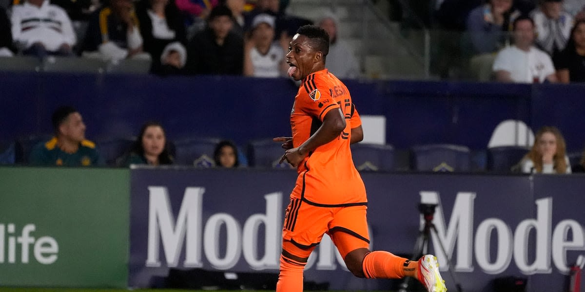Blessing leads the Houston Dynamo against D.C. United