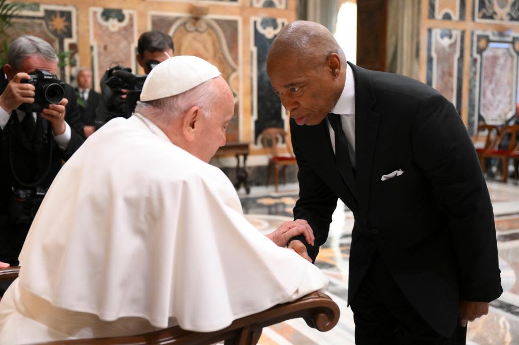 Mayor Eric Adams meets Pope Francis in Vatican City