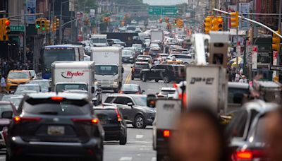 Opinion: Trump’s congestion pricing outrage is classic ‘dead cat’ strategy
