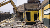 Demolition of iconic La Crosse Packers bar, Glory Days