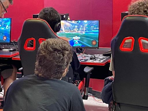 Flyers esports teams compete in ‘Minecraft,’ ‘Rocket League’ tourneys
