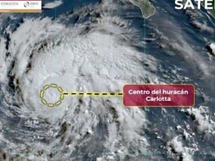 Alerta meteorológica en México por huracán y monzón