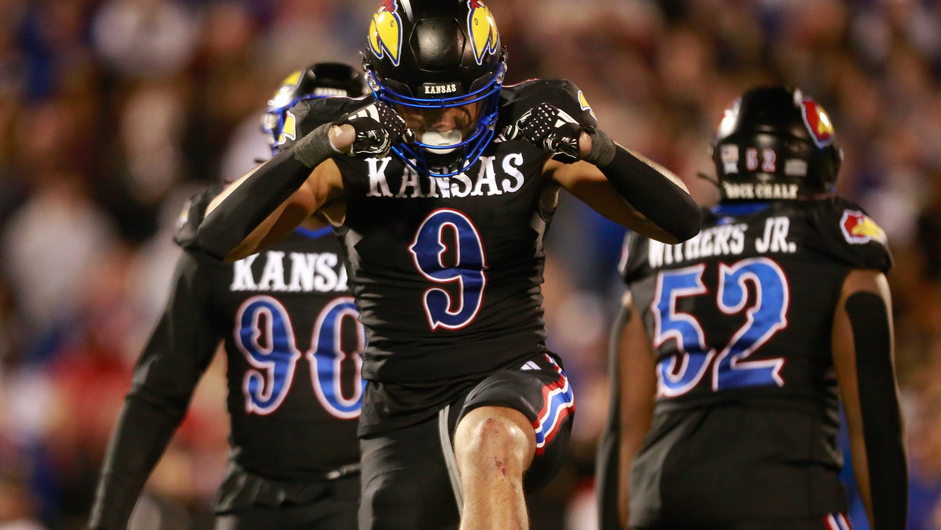 Pros and cons of Chicago Bears picking Kansas football’s Austin Booker in NFL draft