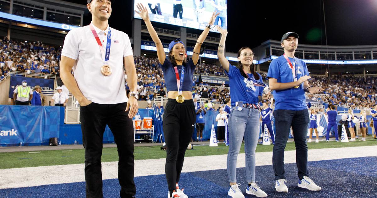 University of Kentucky student wins back-to-back gold in foil fencing at Paris Olympics