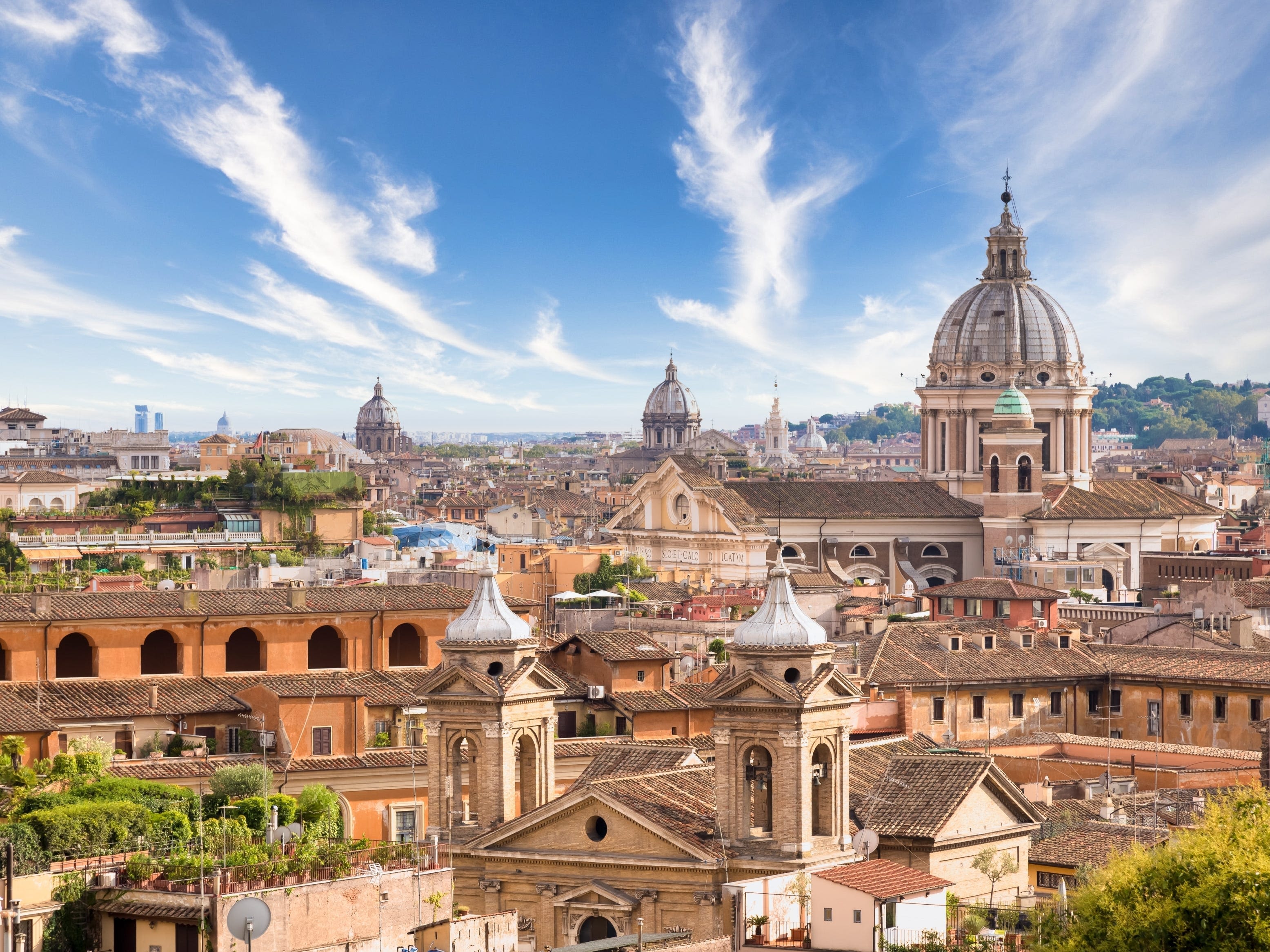 I've been a tour guide in Rome for 16 years. Here are 5 tourist attractions that are worth it and 5 you can skip.