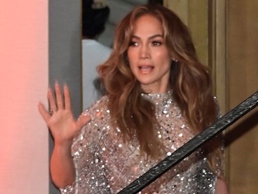 Jennifer Lopez desafió a un periodista que le preguntó por Ben Affleck: “Dime, ¿qué te pasa?”