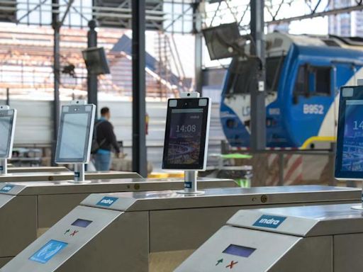 Decenas de heridos al descarrilar un tren y chocar con una locomotora en Buenos Aires