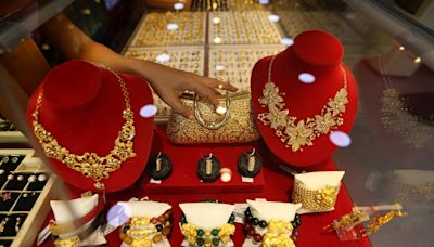 Gold Prices Drop By Rs 5,000/10gm Post Budget, Bring Cheers To Investors