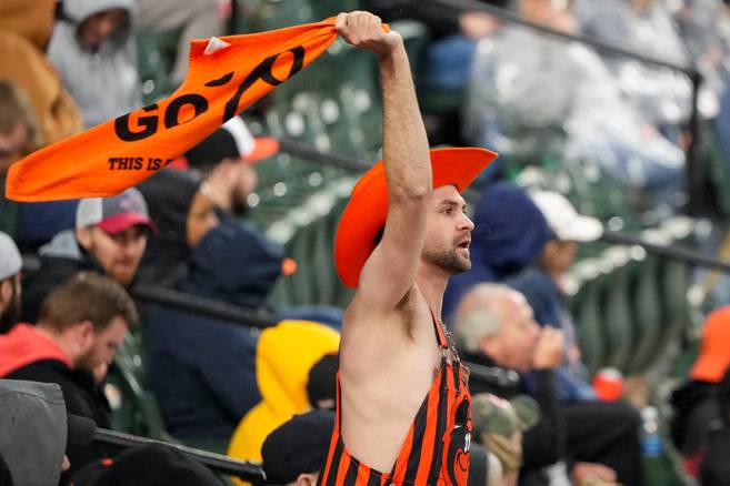 Orioles fans, it’s time to pack Camden Yards. Here are 5 reasons to go.