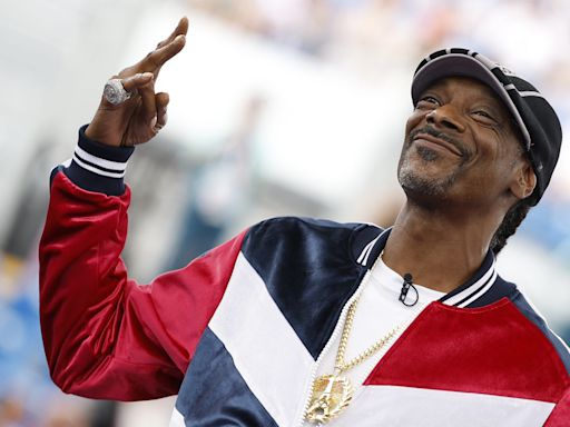 5 Snoop Dogg photos of the legend loving breaking at the 2024 Paris Olympics