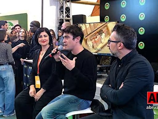 Tra cinema e agricoltura: Scamarcio si racconta alla Fiera di Lanciano - VIDEO