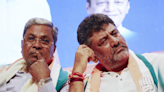 'Step Down, Make Way For DK Shivakumar,' Vokkaliga Seer Urges Siddaramaiah