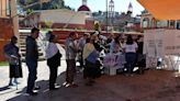 Largas colas y gran interés ciudadano en la apertura de los colegios electorales en México