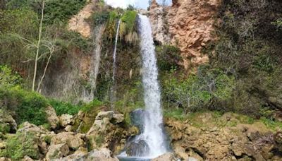 Una ruta entre las más bonitas de España para descubrir tres cascadas cerca de Teruel