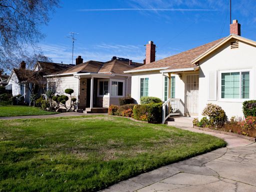 4 Best California Suburbs To Buy Property in the Next 5 Years, According to Real Estate Experts