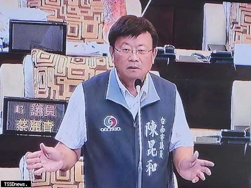 南市議員陳昆和市政總質詢關心自來水受水池、光電、西港橋樑建置