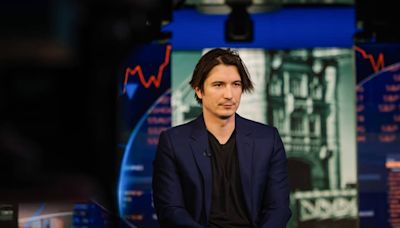 Robinhood Is Looking More Like an Old-School Bank. It Could Matter for the Stock.