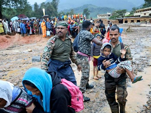 India landslide toll hits 150 as rain hampers rescue work