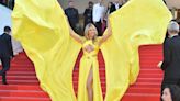 Heidi Klum Narrowly Avoids Wardrobe Malfunction in Dramatic Gown at Cannes
