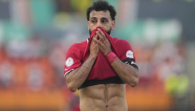 Mohamed Salah turns down Paris 2024 opportunity, Manchester United to sign Slovakian wonderkid - Paper Round - Eurosport