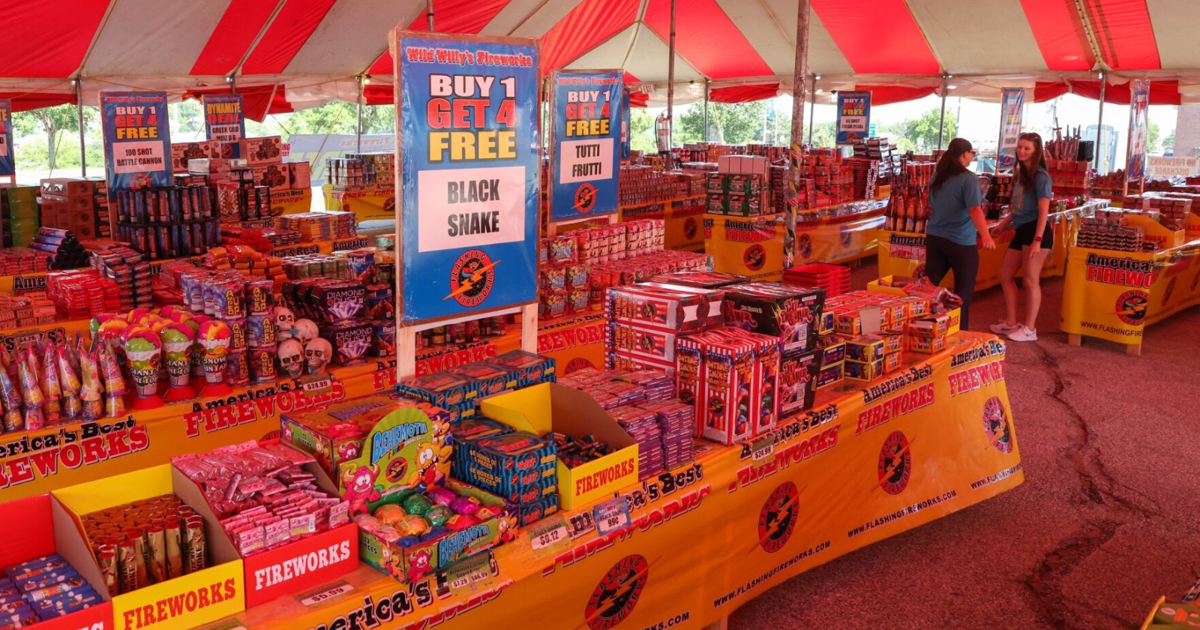 Fireworks sales help power 40 Omaha nonprofits: 'Every penny goes for food, clothing and shelter'