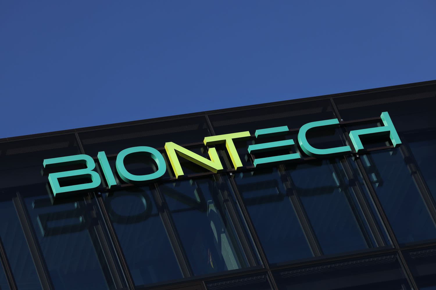 BioNTech's Outlook Gives Vaccine Maker a Shot in the Arm
