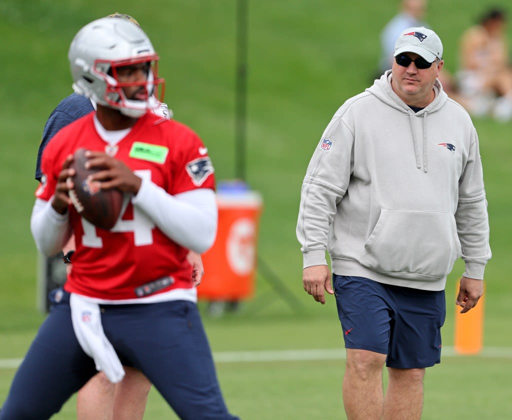 Jacoby Brissett’s familiarity with Patriots offense gives entire unit an advantage