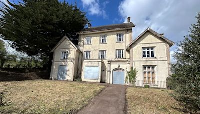Famous war Major's Grade II listed mansion sold for £93,000 at auction