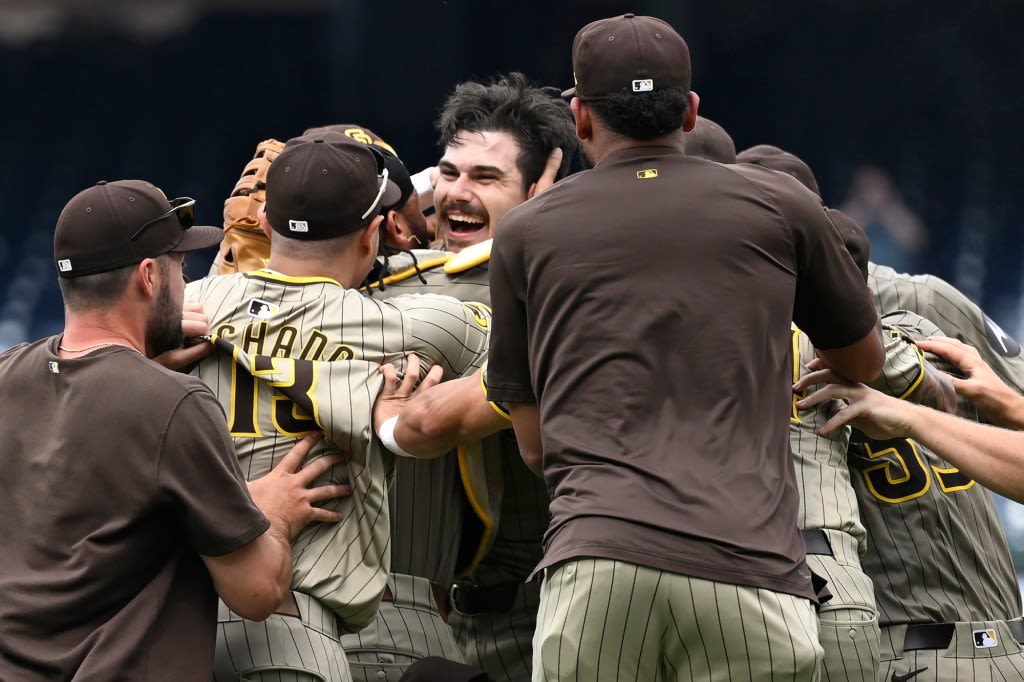 Bryce Miller: Wildly improbable play protects Dylan Cease no-hitter for Padres