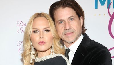 Celebrity stylist Rachel Zoe ends 26-year marriage