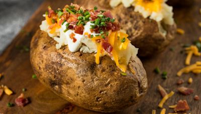 For A Fluffier Baked Potato, Ditch The Aluminum Foil