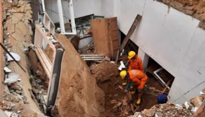 At least seven bodies pulled from collapsed school in central Nigeria | World News - The Indian Express