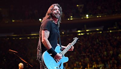 Dave Grohl Dedicates ‘My Hero’ to Steve Albini at Foo Fighters Concert in N.C.