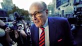 Rudy Giuliani tiene "dificultades financieras", según sus abogados, y lucha contra cientos de miles de dólares en cuentas legales después de defender a Trump