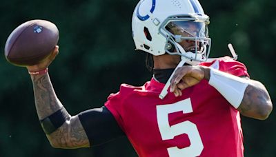 Colts' offense produces several big passing plays during third training camp practice