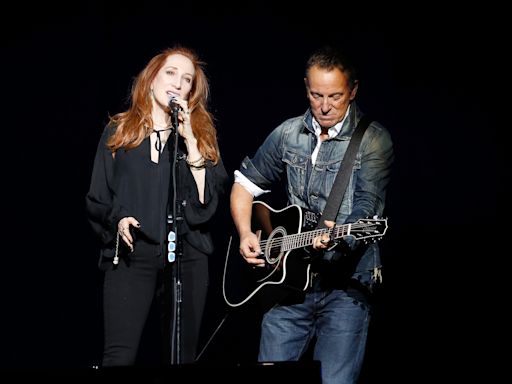 Patti Scialfa, Longtime Member of Bruce Springsteen’s E Street Band, Reveals Cancer Diagnosis