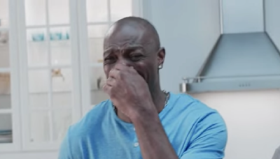 NFL legend Terrell Owens has the perfect trick to take care of Super Bowl food odors