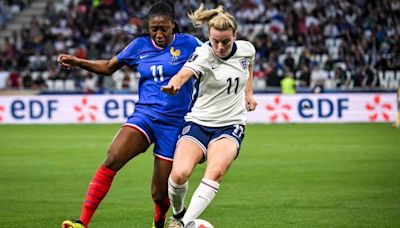 France-Angleterre : Les Bleues déçoivent à Sainté, en s'inclinant contre les championnes d'Europe à moins de deux mois des JO... Revivez le match ici