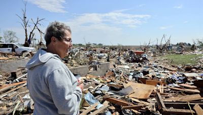 Tornado provoca 'várias mortes' e destruição em Iowa, nos Estados Unidos