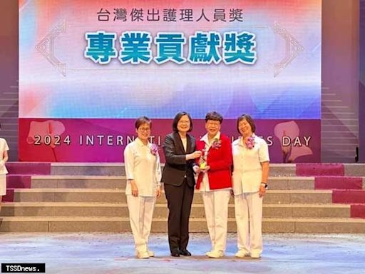 基隆長庚護理部胡瑞桃 榮獲2024年台灣傑出護理專業貢獻獎